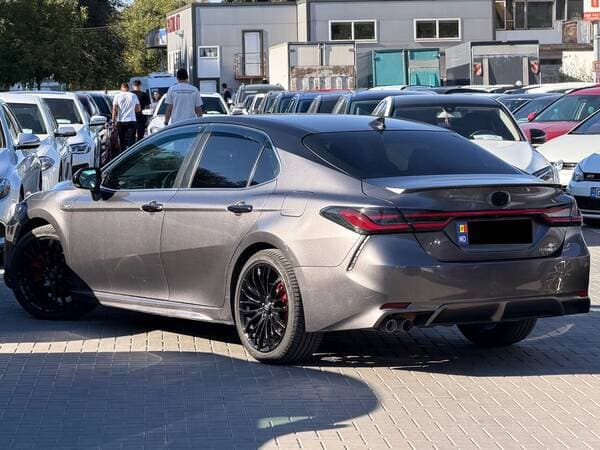 2018 Toyota Camry — Miniatură 4