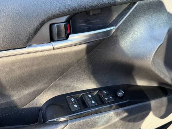 2018 Toyota Camry — Miniatură 16