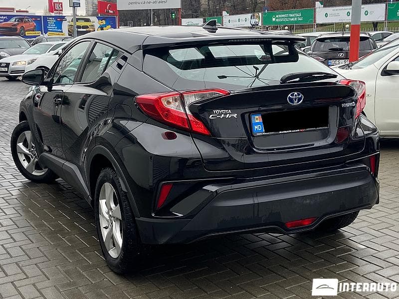 2017 Toyota C-HR — Miniatură 3