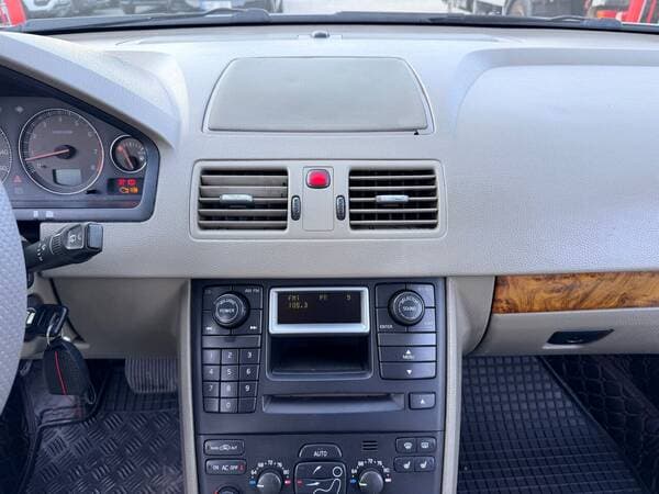 2003 Volvo XC 90 — Miniatură 9