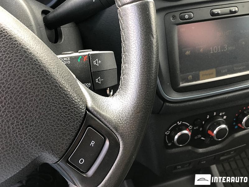 2015 Dacia Dokker Stepway — Miniatură 10