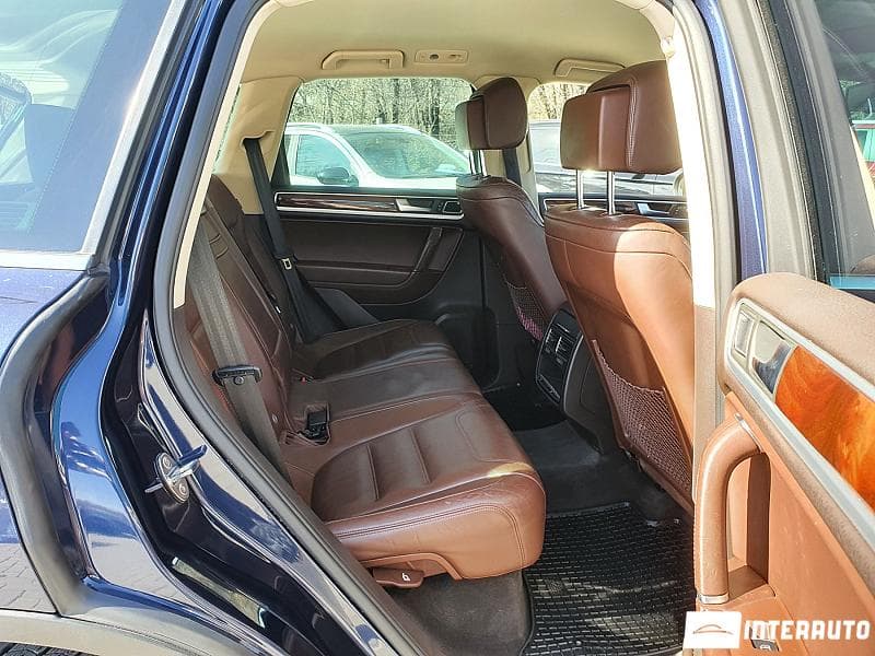 2010 Volkswagen Touareg — Miniatură 19