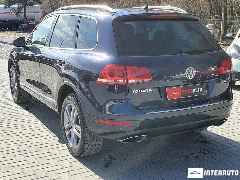 2010 Volkswagen Touareg — Miniatură 4