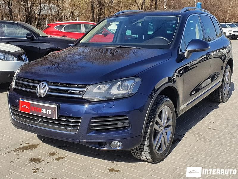 2010 Volkswagen Touareg — Miniatură 2