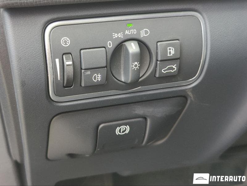 Volvo XC 60 2016 — Миниатюра 17