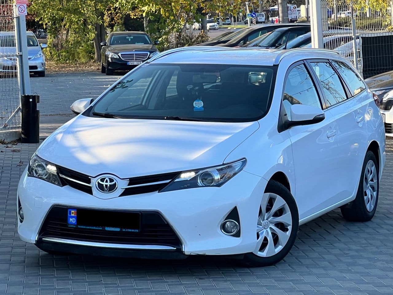 Toyota Auris 2014 — Миниатюра 2