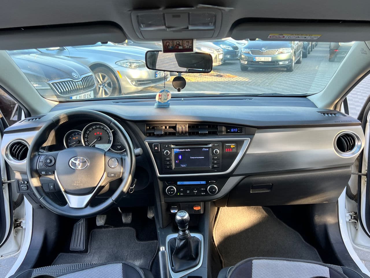 Toyota Auris 2014 — Миниатюра 6