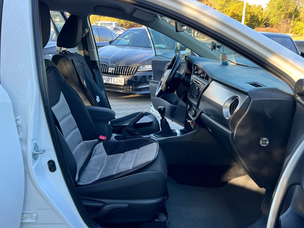 Toyota Auris 2014 — Миниатюра 13