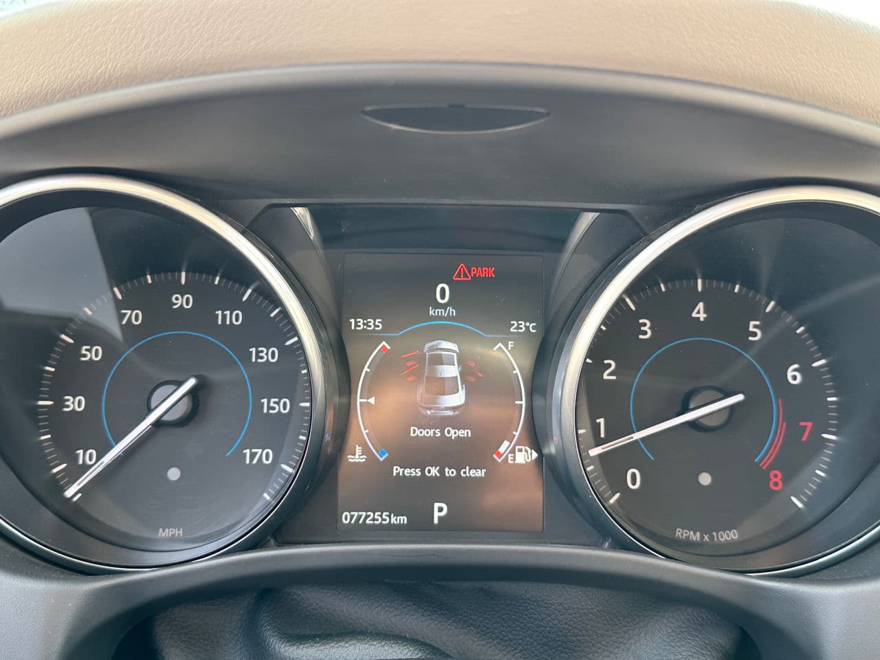 Jaguar XE 2016 — Миниатюра 8