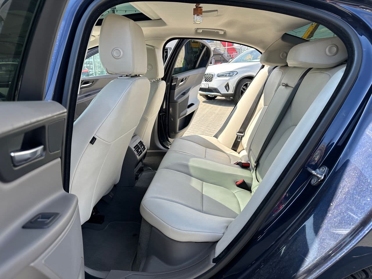Jaguar XE 2016 — Миниатюра 12