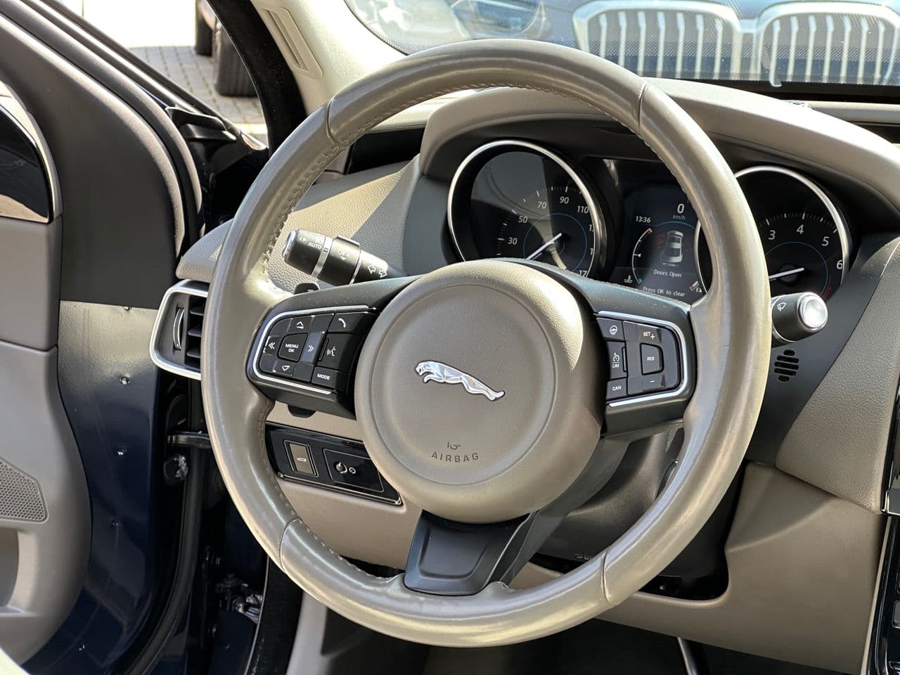 Jaguar XE 2016 — Миниатюра 7