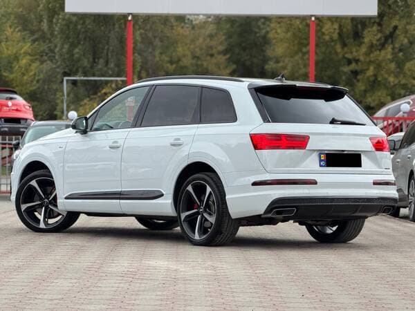 2016 Audi Q7 — Miniatură 4