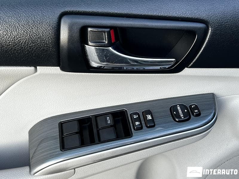 Toyota Camry 2012 — Миниатюра 15