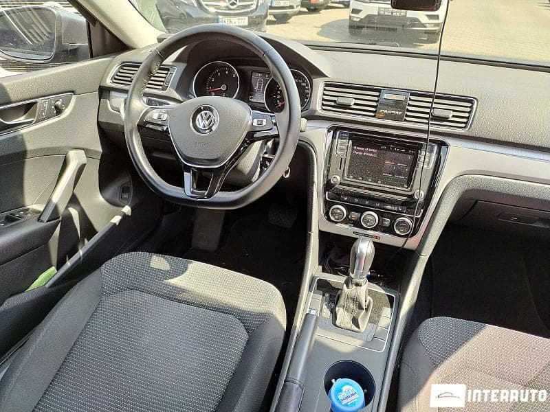 2018 Volkswagen Passat — Miniatură 11