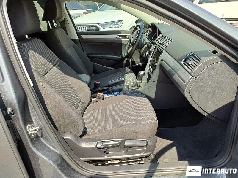 2018 Volkswagen Passat — Miniatură 7