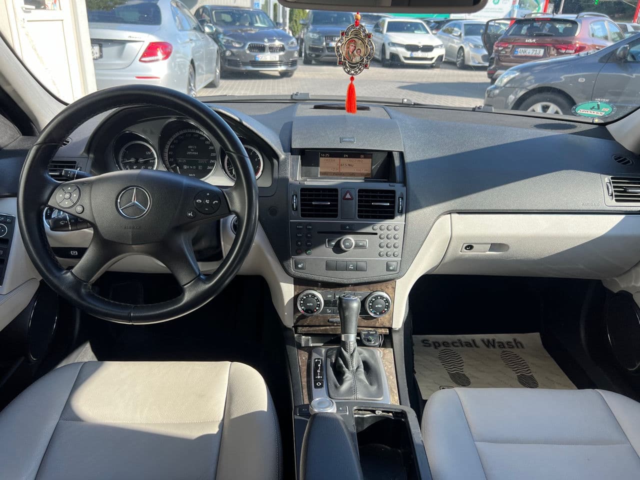 Mercedes C 200 2010 — Миниатюра 9