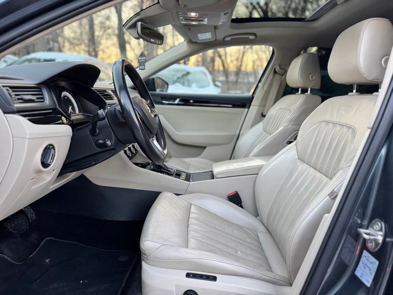 Skoda Superb 2015 — Миниатюра 9