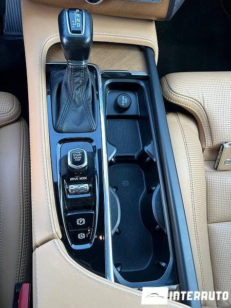 Volvo XC 90 2018 — Миниатюра 20