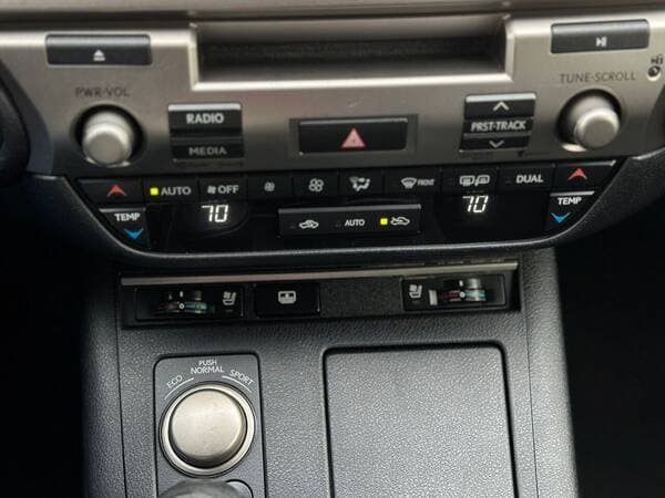 2013 Lexus ES 300h — Miniatură 12