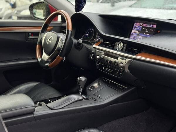 2013 Lexus ES 300h — Miniatură 9
