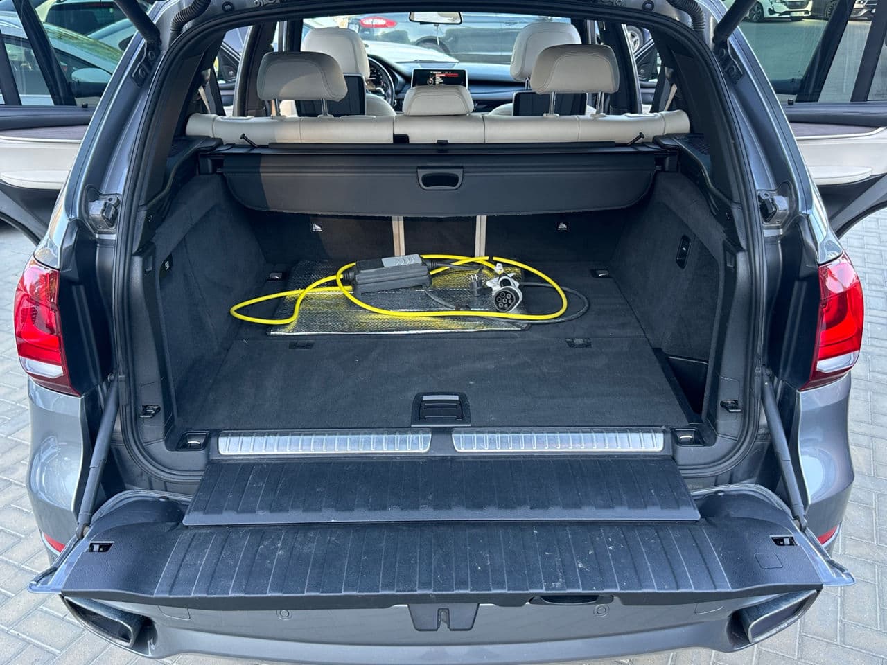 BMW X5 4.0e 2016 — Миниатюра 25