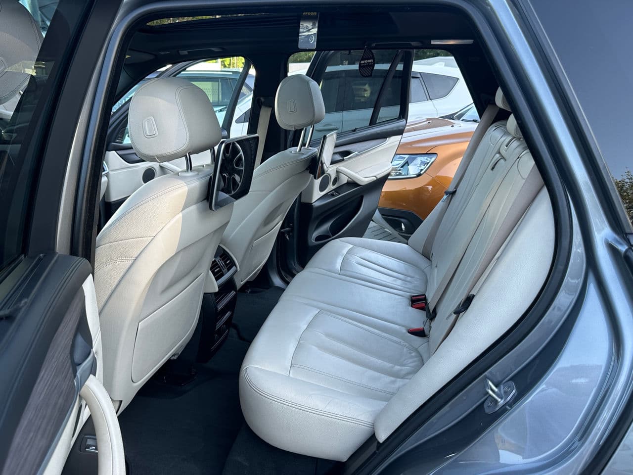 BMW X5 4.0e 2016 — Миниатюра 13