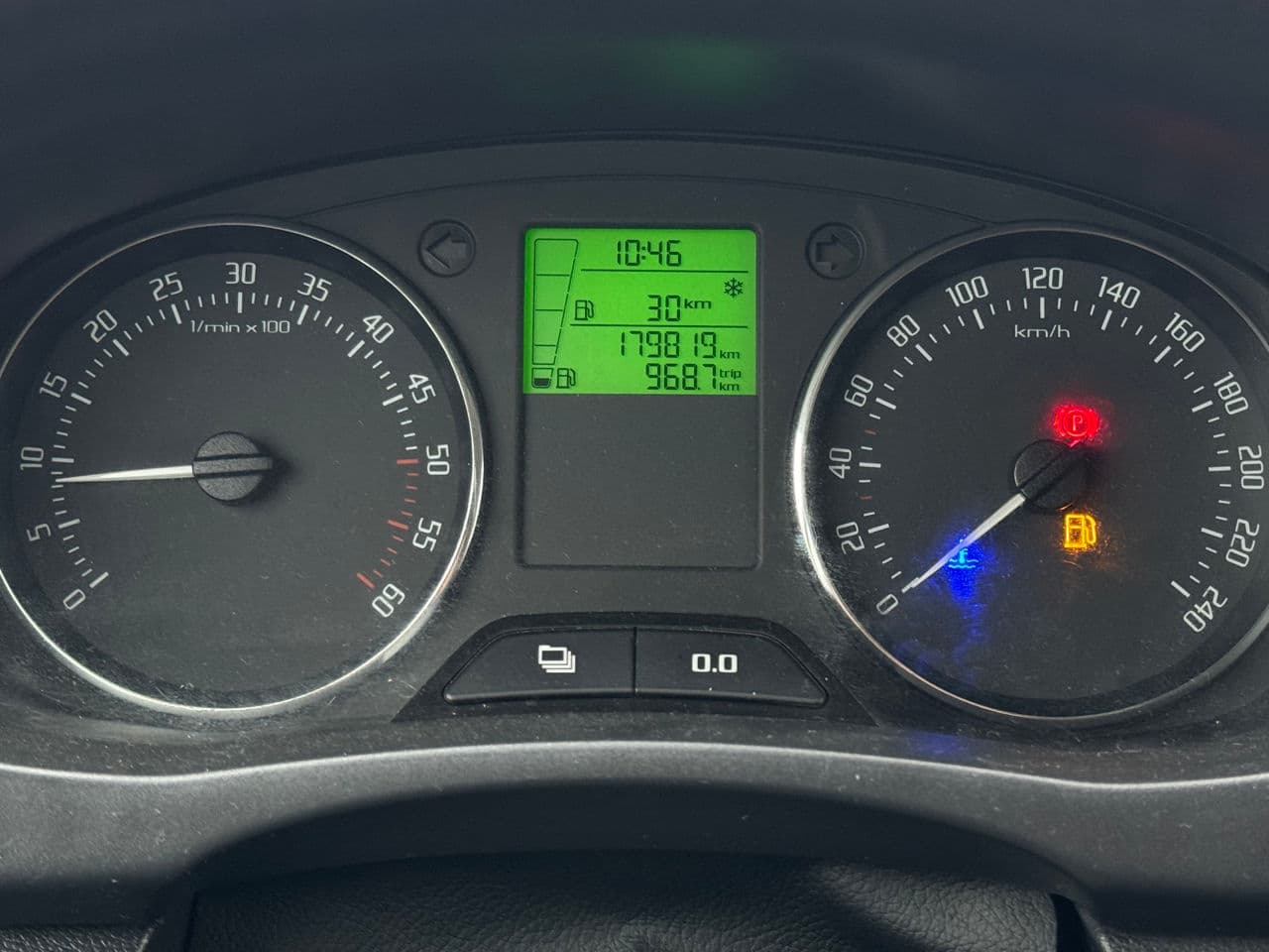 Skoda Fabia 2011 — Миниатюра 8