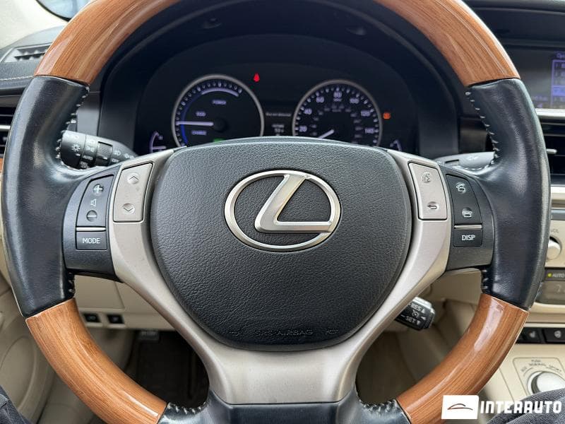 Lexus ES 300h 2012 — Миниатюра 11