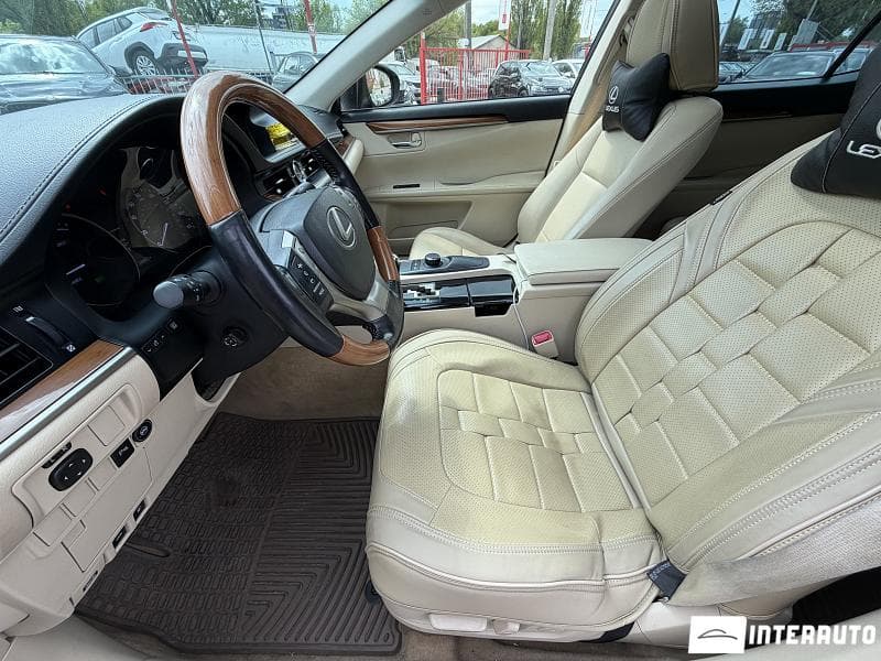 Lexus ES 300h 2012 — Миниатюра 7