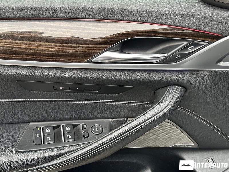 BMW 520 2017 — Миниатюра 16