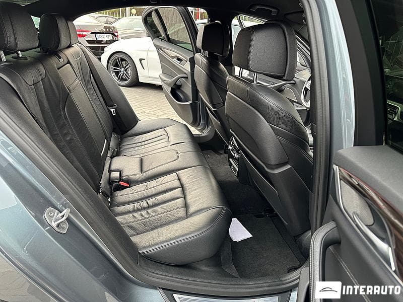 BMW 520 2017 — Миниатюра 8