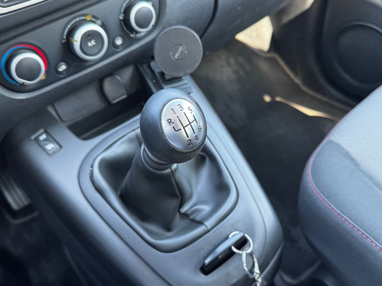 Renault Scenic 2015 — Миниатюра 12