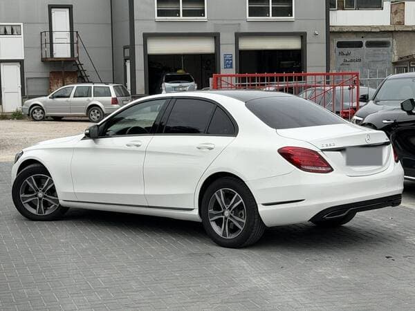 2015 Mercedes C 250 — Miniatură 4