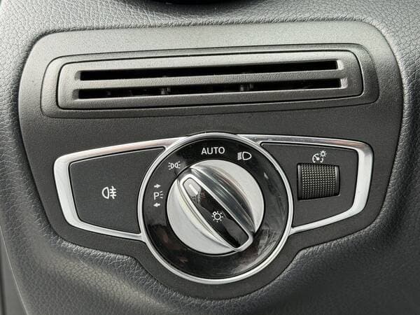 2015 Mercedes C 250 — Miniatură 15
