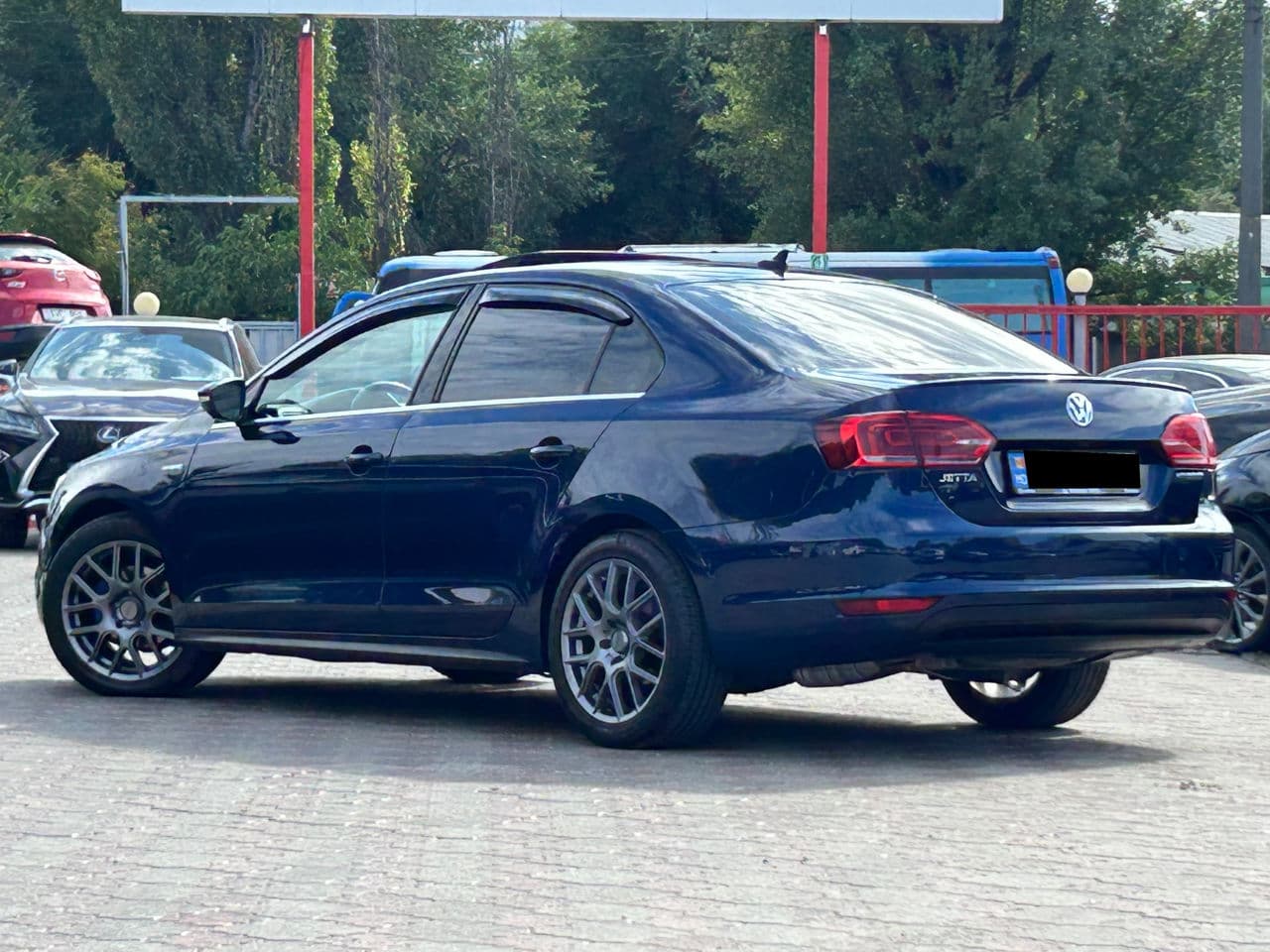 Volkswagen Jetta 2014 — Миниатюра 2