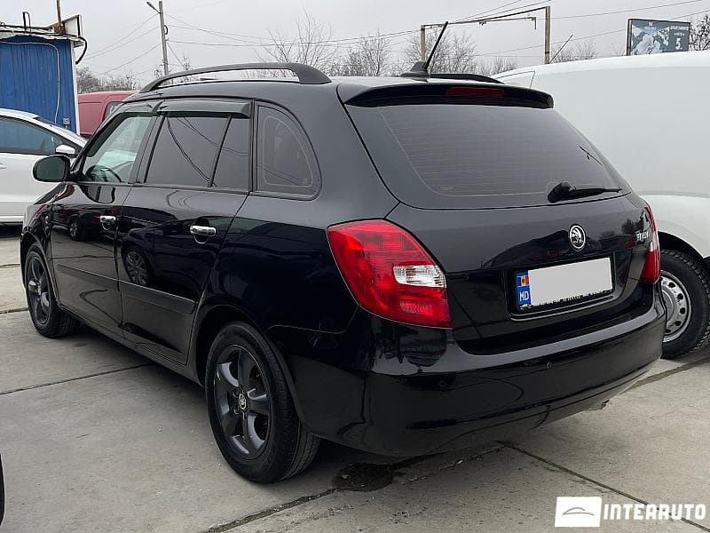 2013 Skoda Fabia — Miniatură 4