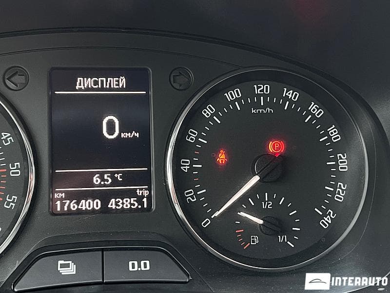 2013 Skoda Fabia — Miniatură 9