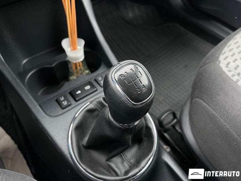 2013 Skoda Fabia — Miniatură 14
