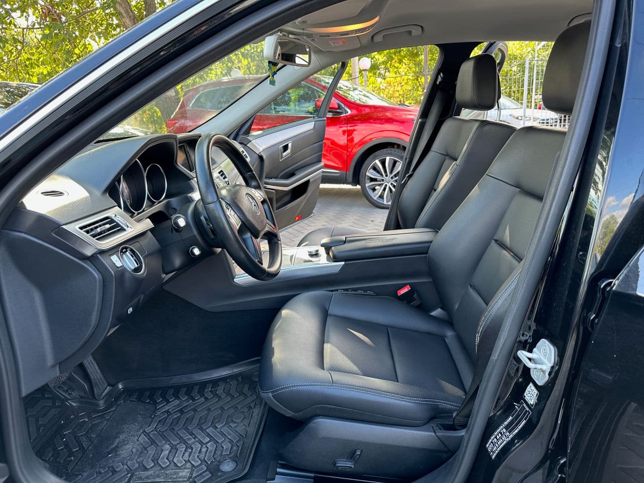 Mercedes E 200 2015 — Миниатюра 5
