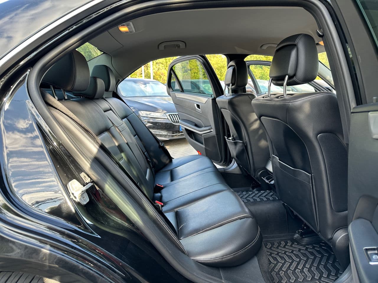 Mercedes E 200 2015 — Миниатюра 8