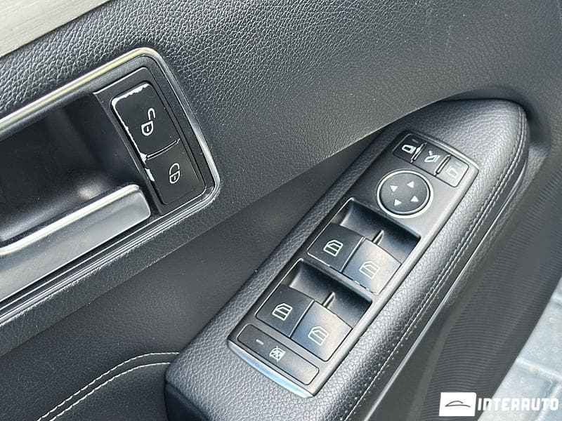 Mercedes E 200 2015 — Миниатюра 16