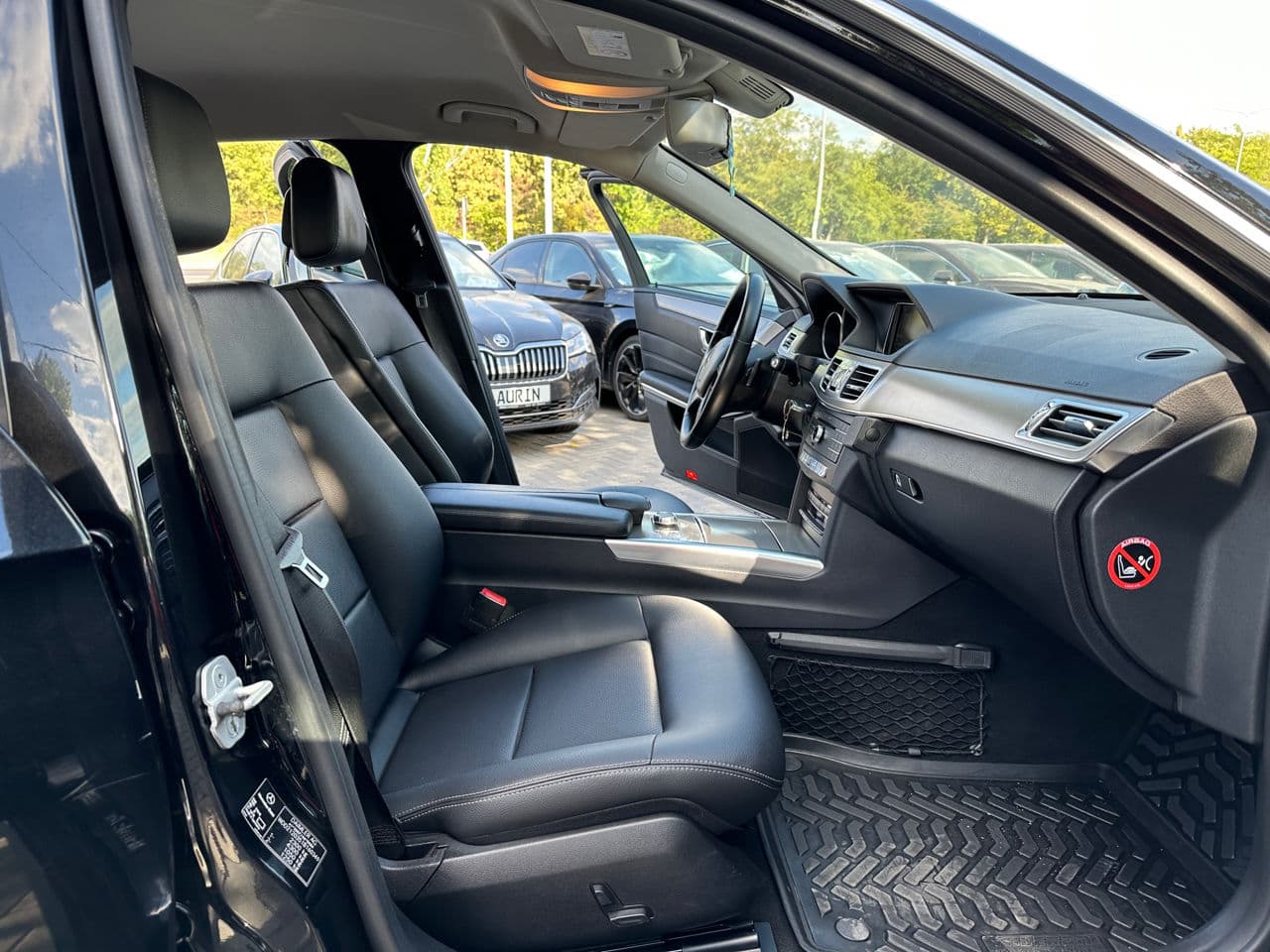 Mercedes E 200 2015 — Миниатюра 6