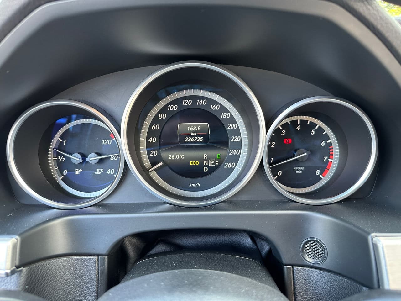 Mercedes E 200 2015 — Миниатюра 11