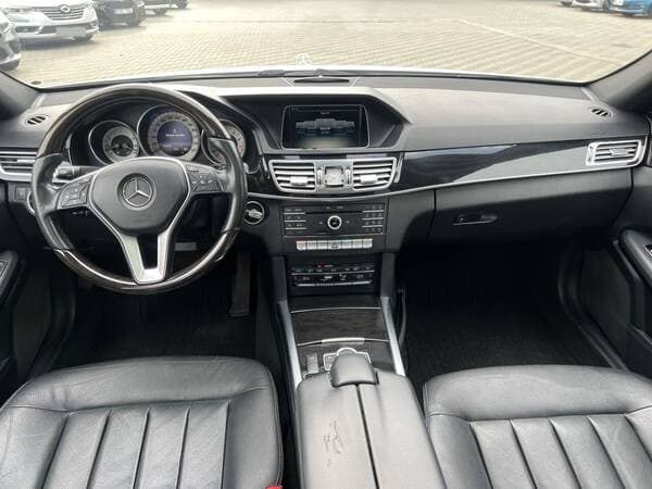 2015 Mercedes E 200 — Miniatură 10