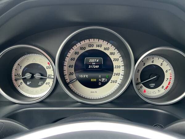 2015 Mercedes E 200 — Miniatură 14