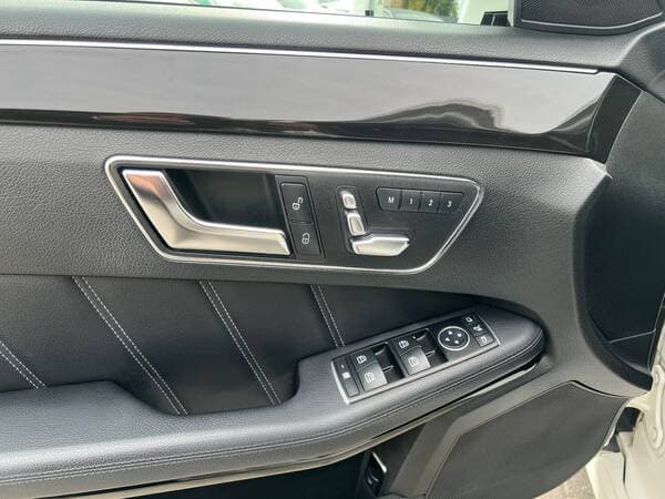 2015 Mercedes E 200 — Miniatură 22