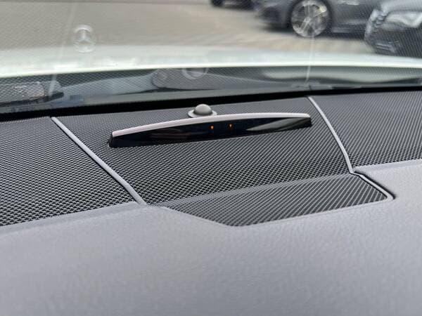 2015 Mercedes E 200 — Miniatură 15