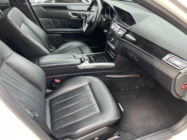 2015 Mercedes E 200 — Miniatură 8