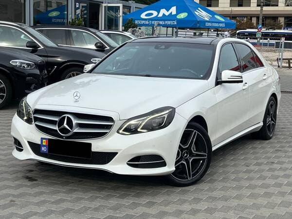 2015 Mercedes E 200 — Miniatură 2