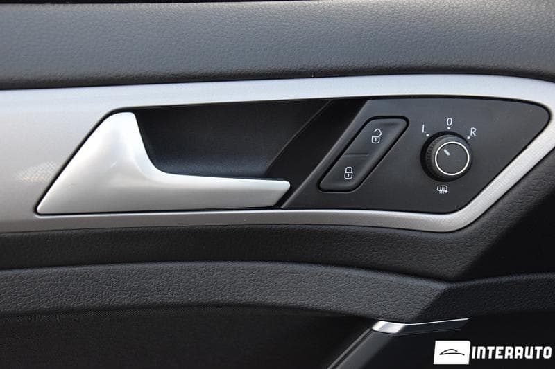 Volkswagen e-Golf 2016 — Миниатюра 6